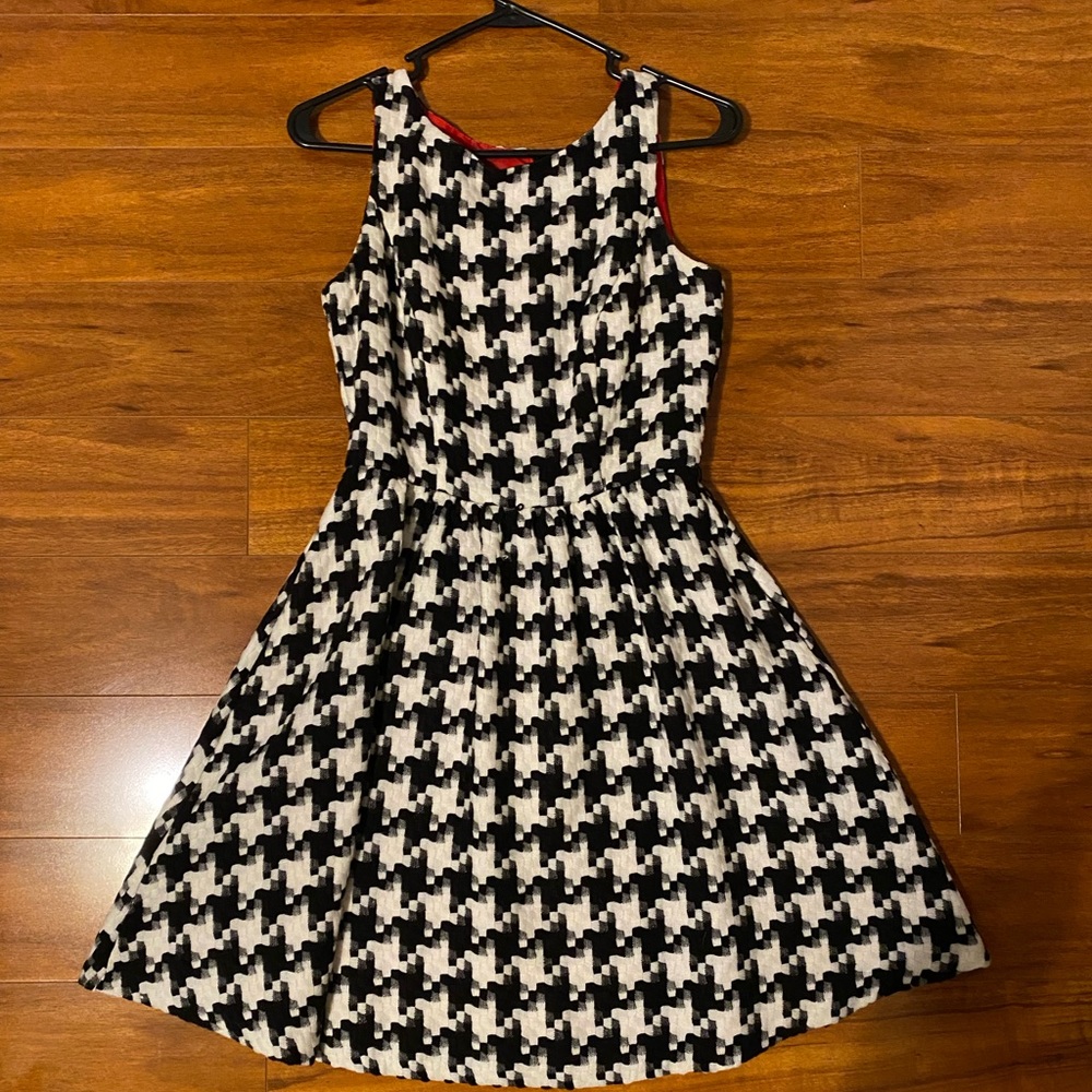 Jessica Simpson - Houdstooth Dress